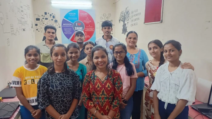 Gallery SHiNE INSTITUTION