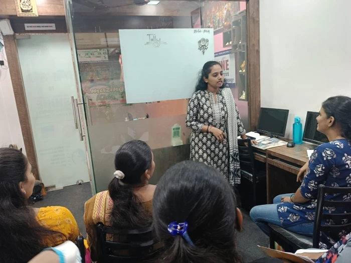 Gallery SHiNE INSTITUTION