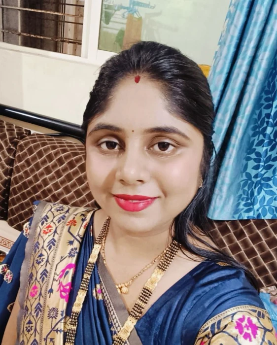 PALLAVI S. LORE Centre Owner - Juinagar